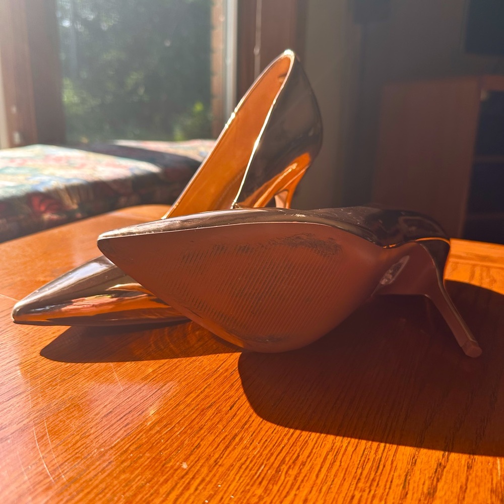 Metallic Gold 4 inch Pump